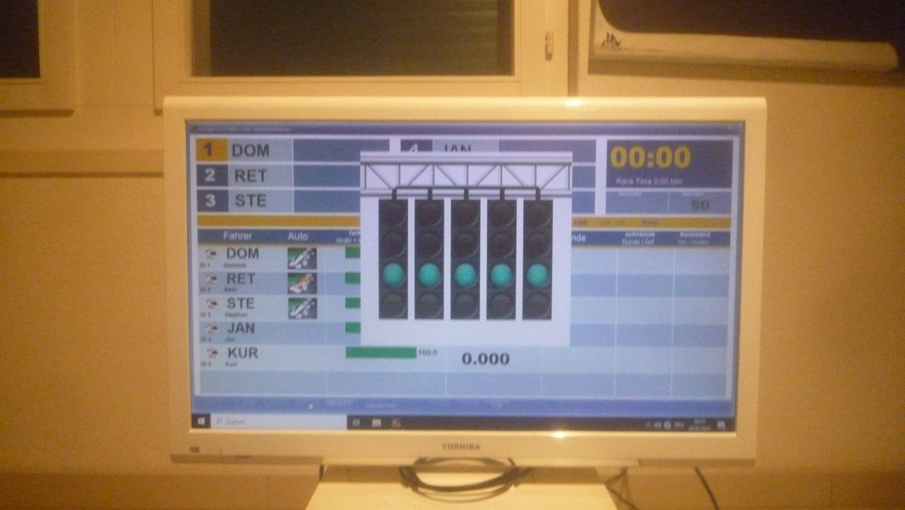 Carrera Rennbahnen: Carrera Digital 124/132 Renn PC mit Cocbit-XP – Gebraucht aus Alberswil von sto_2h5p 4