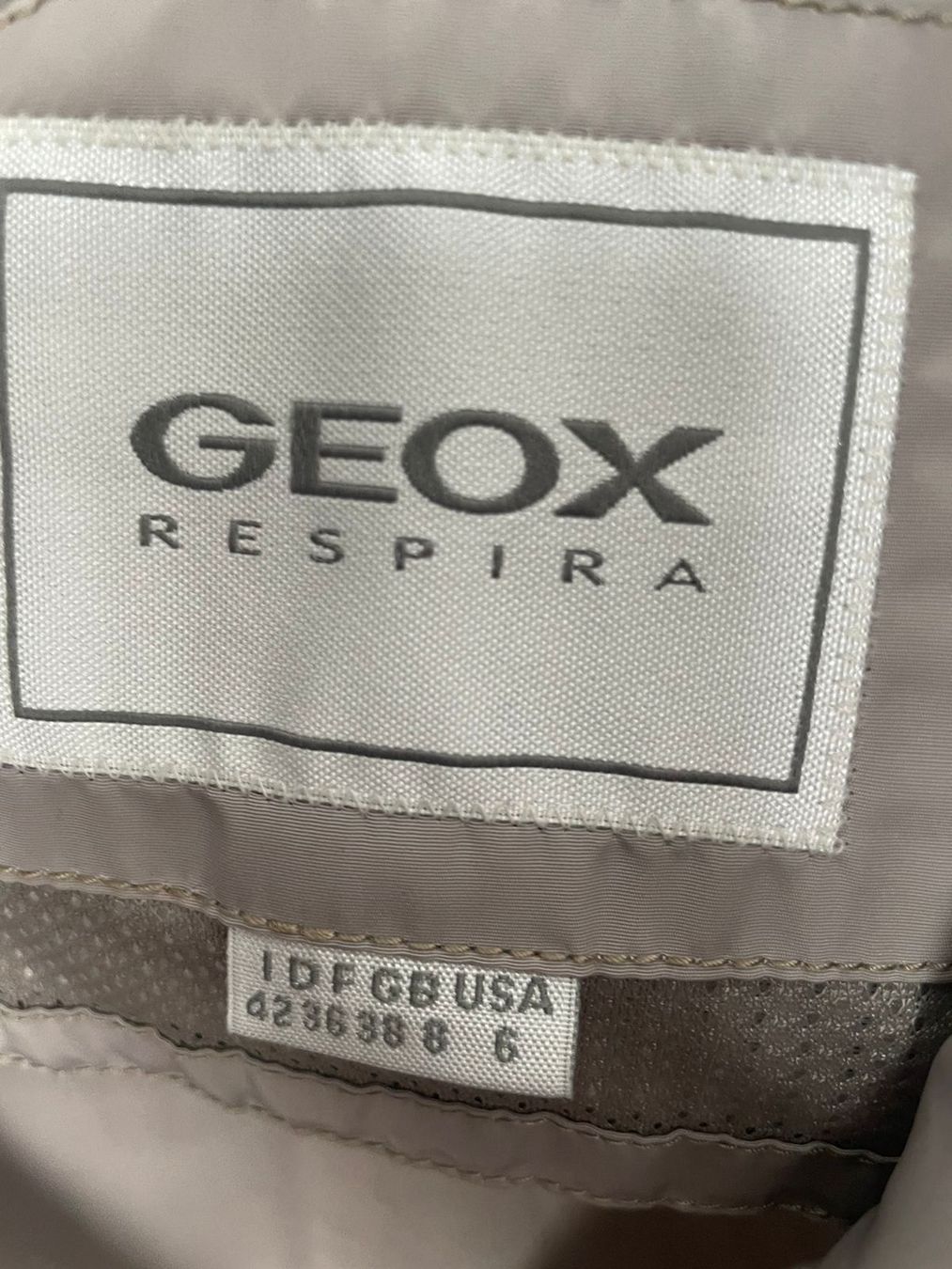 Geox Giacche: ***GEOX ***Jacke Gr. 36/38 – Nuovo (secondo la descrizione) da Bronschhofen venduto da David80 4