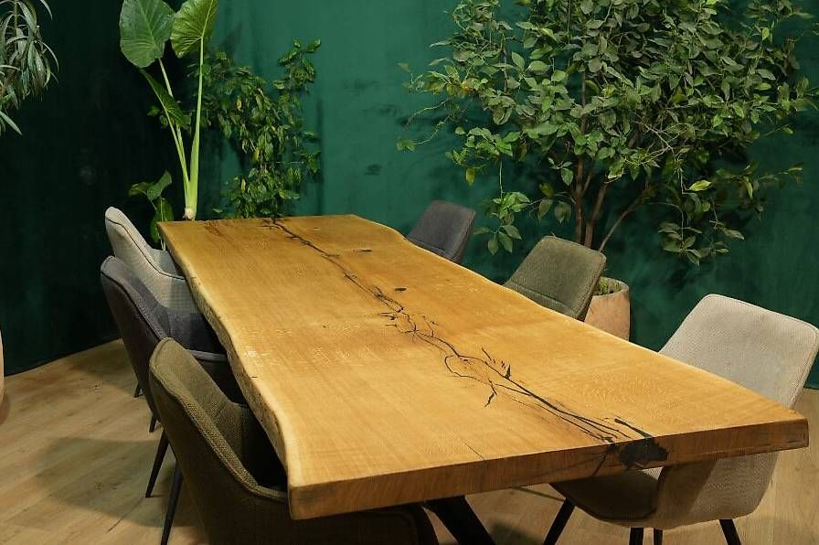 Tavoli: Baumscheibentisch aus Eiche - Ein Unikat aus der Natur – Usato da Walchwil venduto da Swissdesign_Haag 2