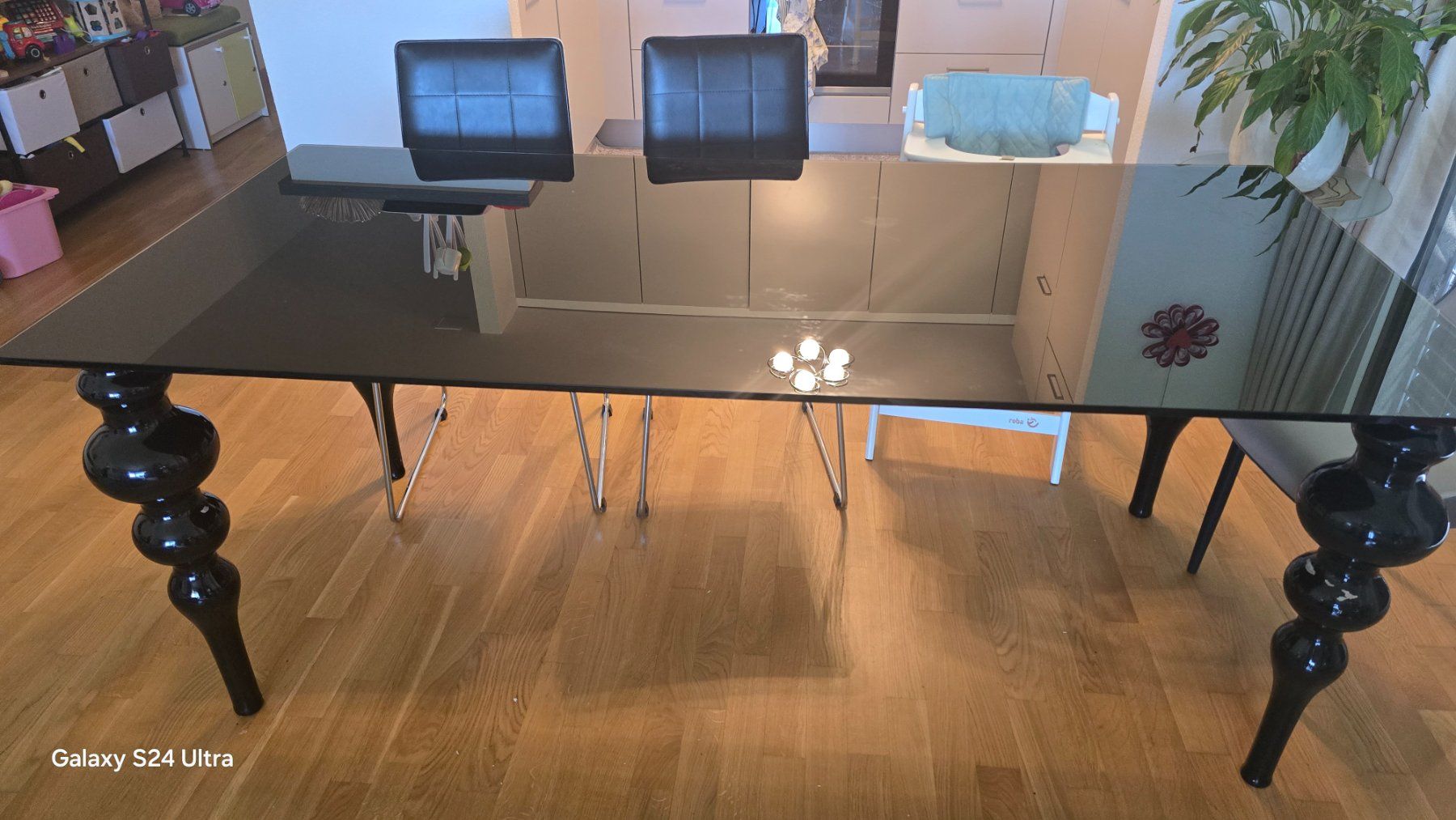 Tavoli: Table design verre noir pieds design noir 200cm – Usato da Palézieux-Village venduto da nab_vbw2 1