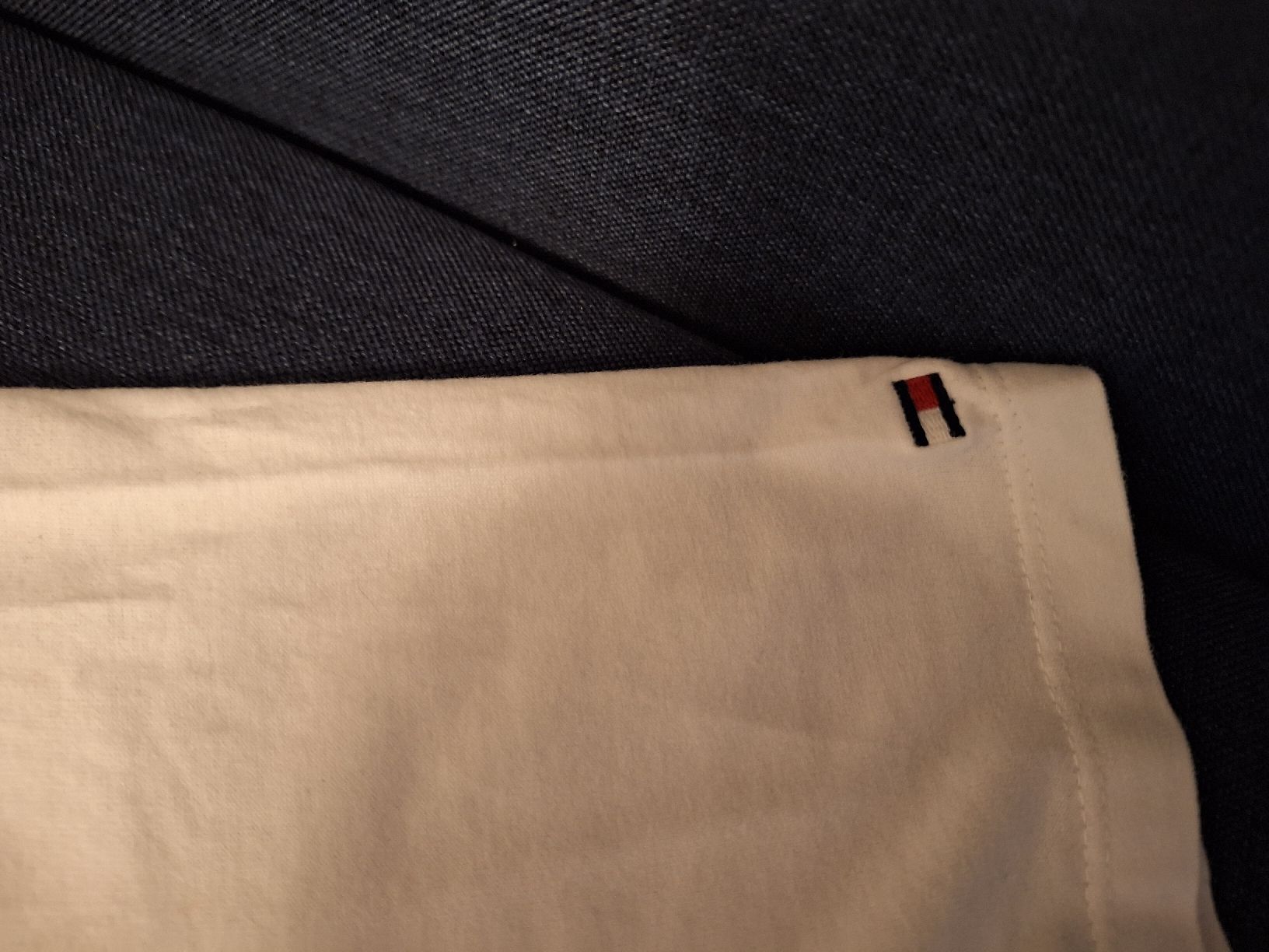 T-shirt: Hilfiger t shirt – Usato da Aesch BL venduto da Pendrive 1