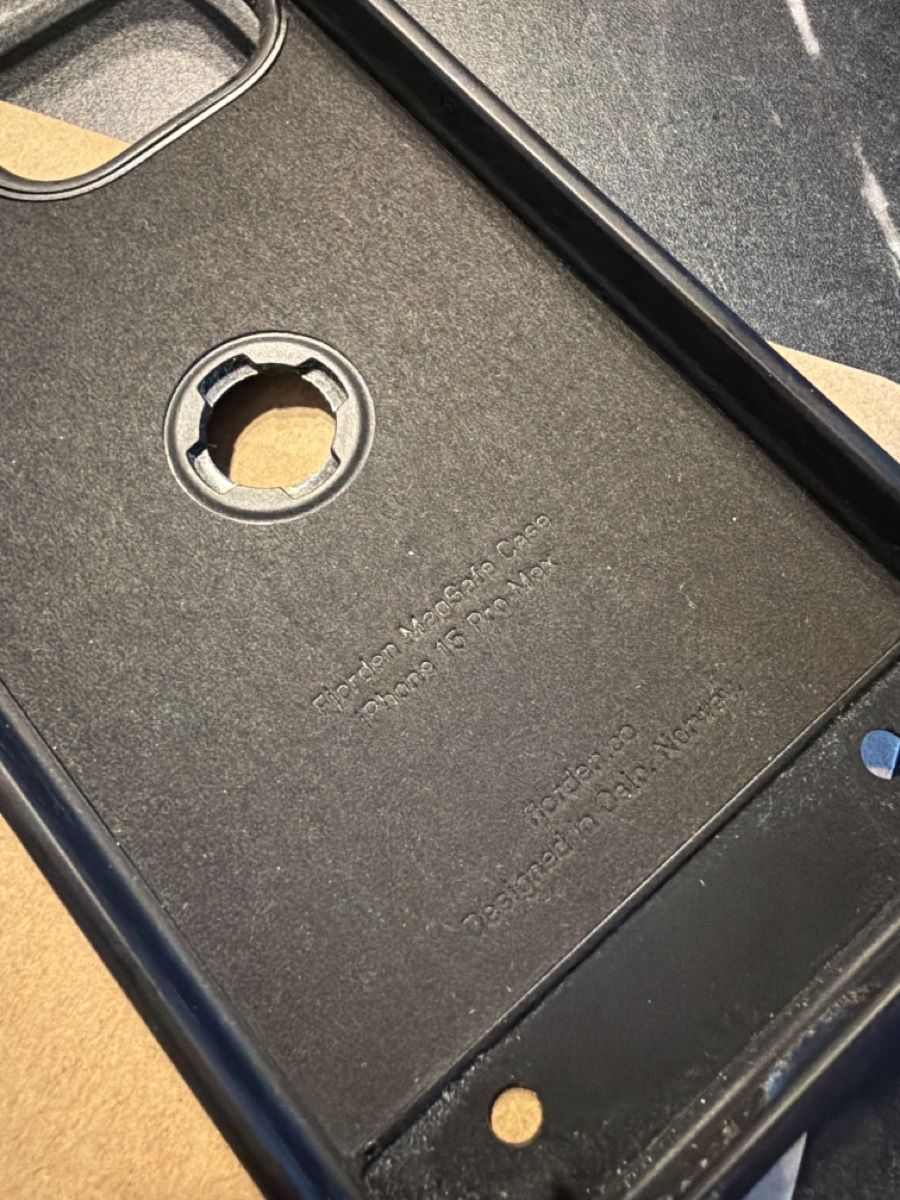 Apple Covers & Schutzfolien: Fjorden iPhone 15pro max case – Gebraucht aus Lugano von LordAlox77 2