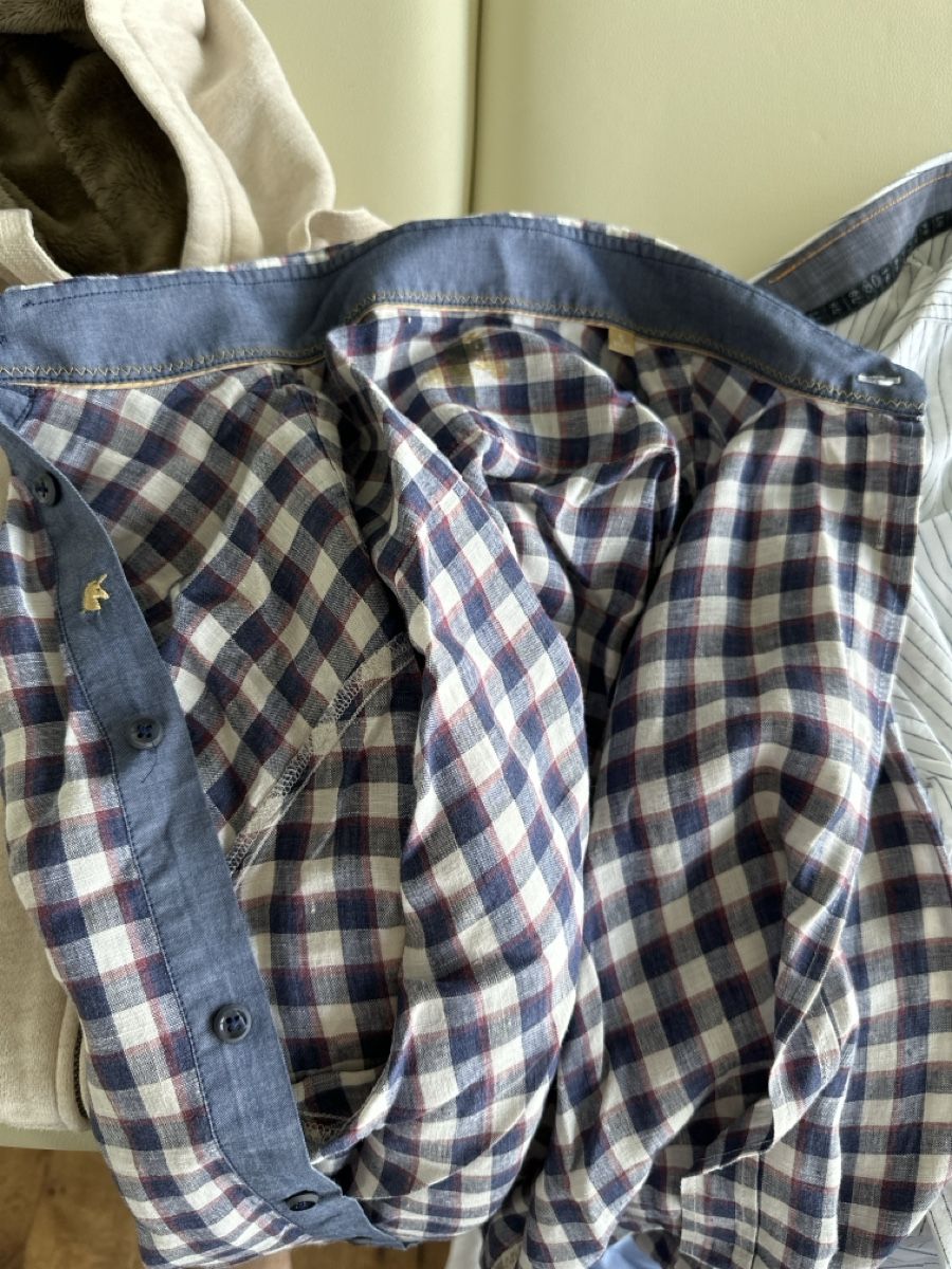 Kleiderpakete: Hilfiger, Boss, Einhorn - Kleoderpaket – Gebraucht aus Wollerau von R.o.m.a.n. 3