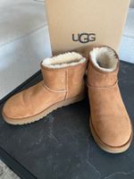Women UGG Classic Mini II Gr. 40 top Zustand