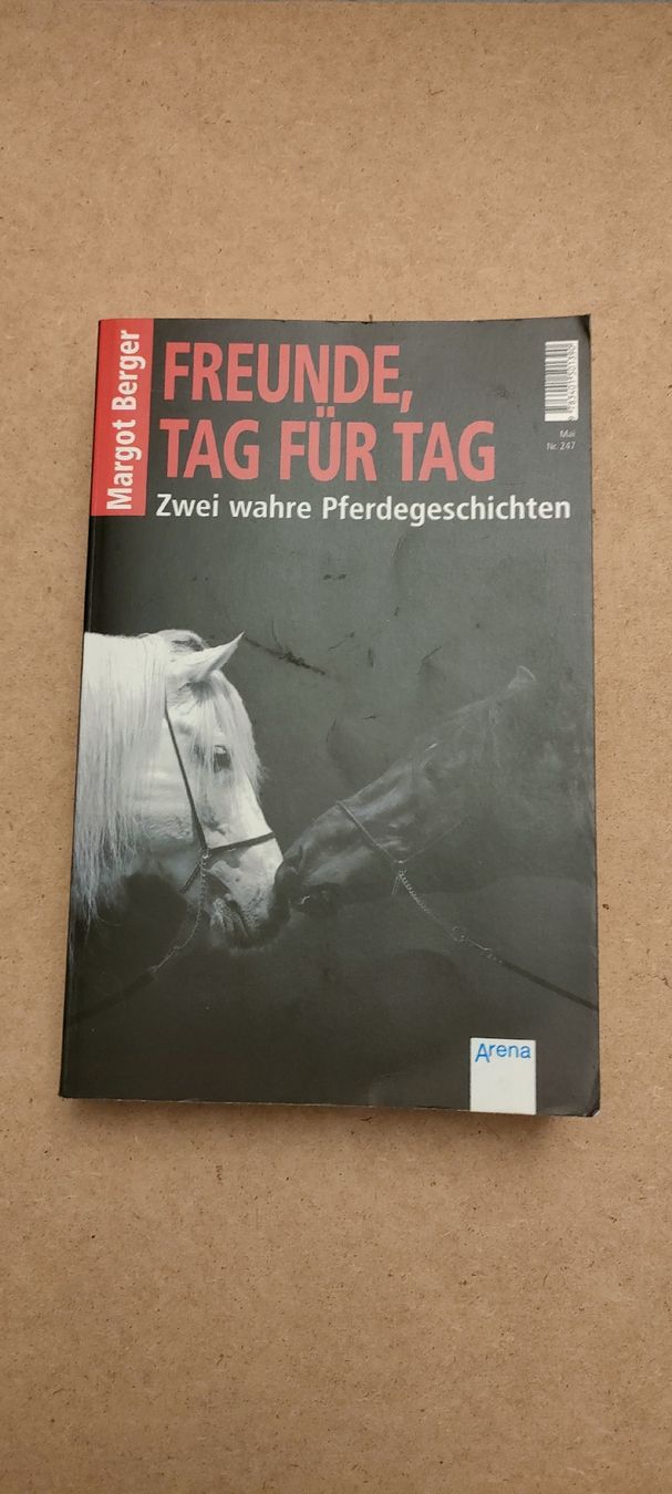 Libri: 2 Pferdebücher in ein von Margot Berger – Usato da Mönchaltorf venduto da Icelandichorse