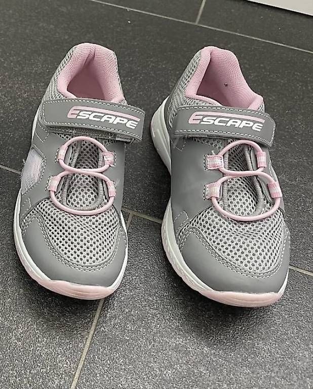 Scarpe per ragazze: Mädchenschuh – Usato da Münchenbuchsee venduto da Principessa84 1