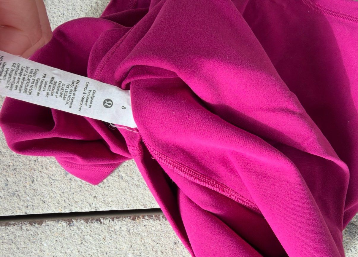 Lululemon Leggings: Short Lululemon – Gebraucht aus Nyon von noi_tf8q 4