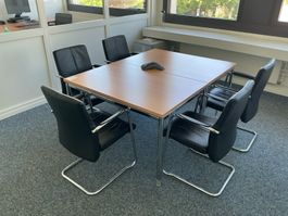Konferenzraumtisch mit 5 Stühlen