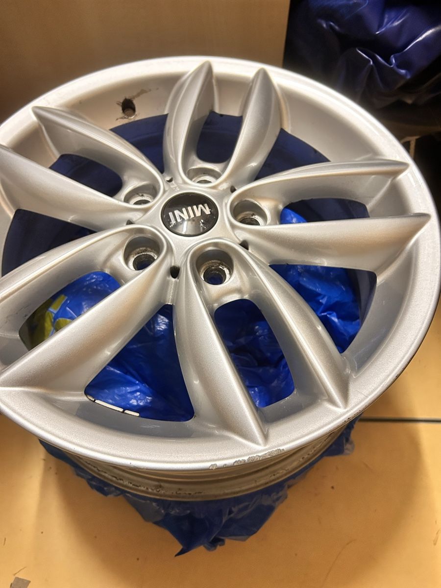 Mini Felgen: Mini Felgen original 7j x 17 eh2+ – Gebraucht aus Schlieren von panos94