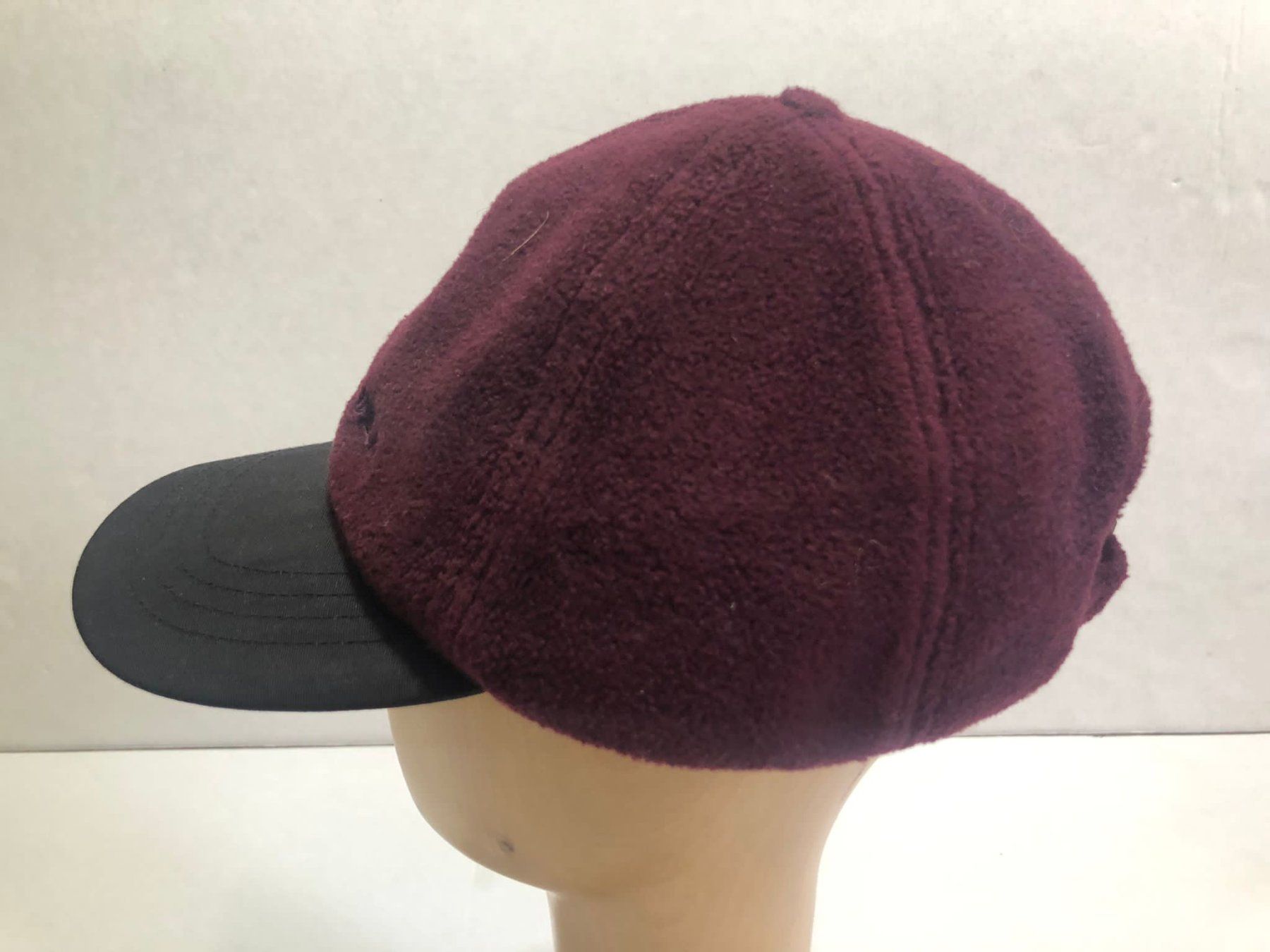 Gant Copricapi, berretti & cappellini: Vintage 90s Gant Fleece Cap – Usato da Zürich venduto da le_souk 1