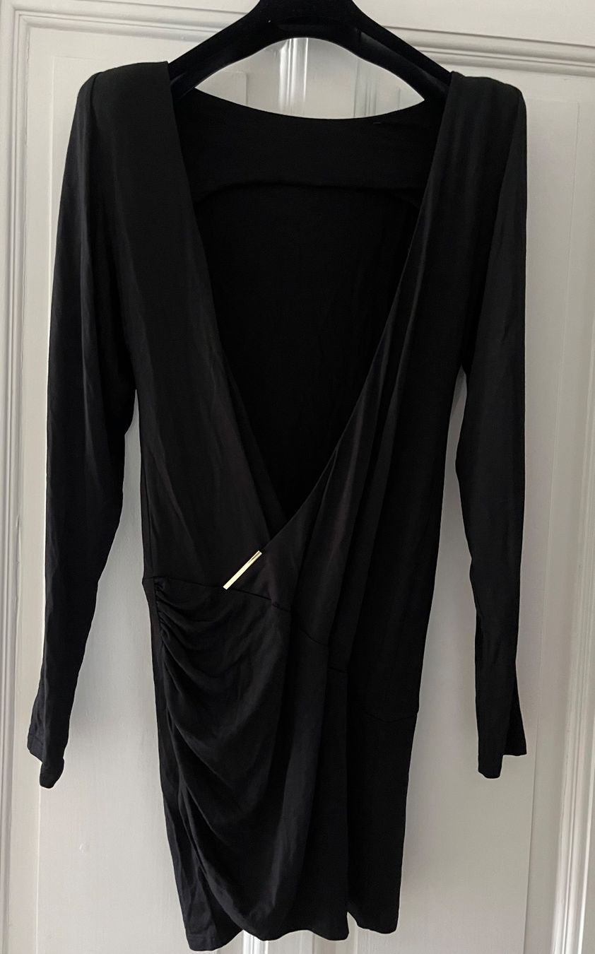 Kleider: Alexandre Vauthier, mini robe noire – Neu (gemäss Beschreibung) aus Genève von dachaw 1