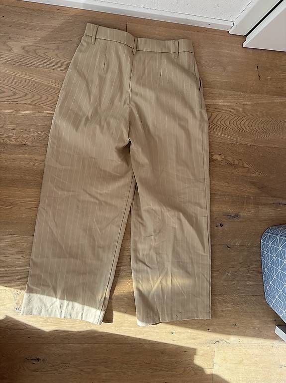 Pantalons: beige Stoffhose – D'occasion à Chur par gio_6rlp 1