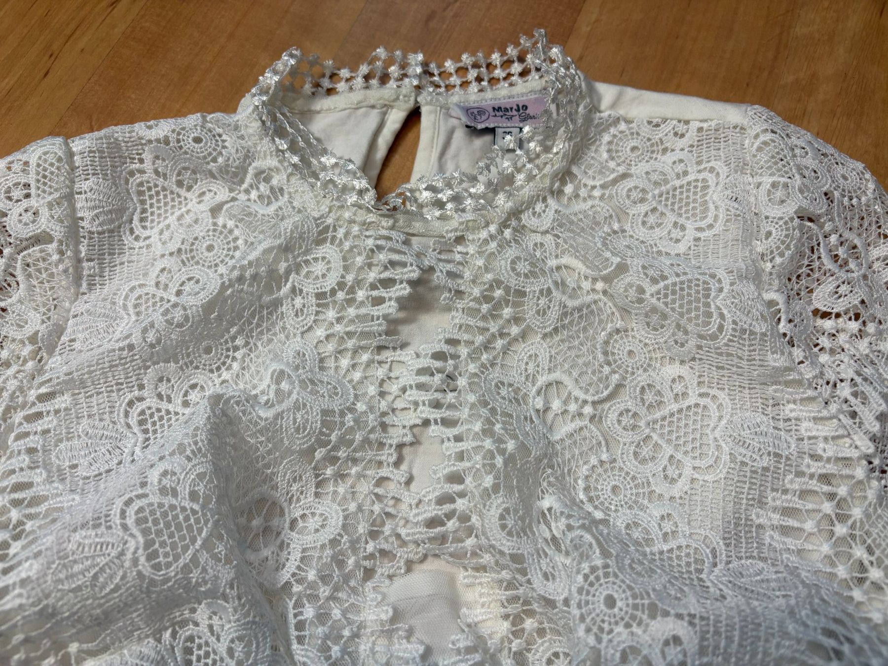 Blusen: Neue Trachtenbluse, weisse Spitze, Gr. 36 – Neu (gemäss Beschreibung) aus Willisau von ani_gtk8 2