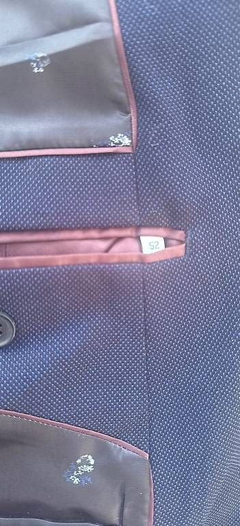 Costumes: Anzug dunkelblau mit Gilet – D'occasion à Binningen par Bebbi28 2