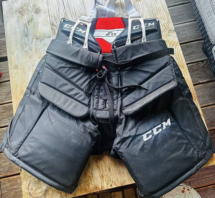 Protections: CCM E 2.9 Int Small Goalie – D'occasion à Buochs par pas_687f