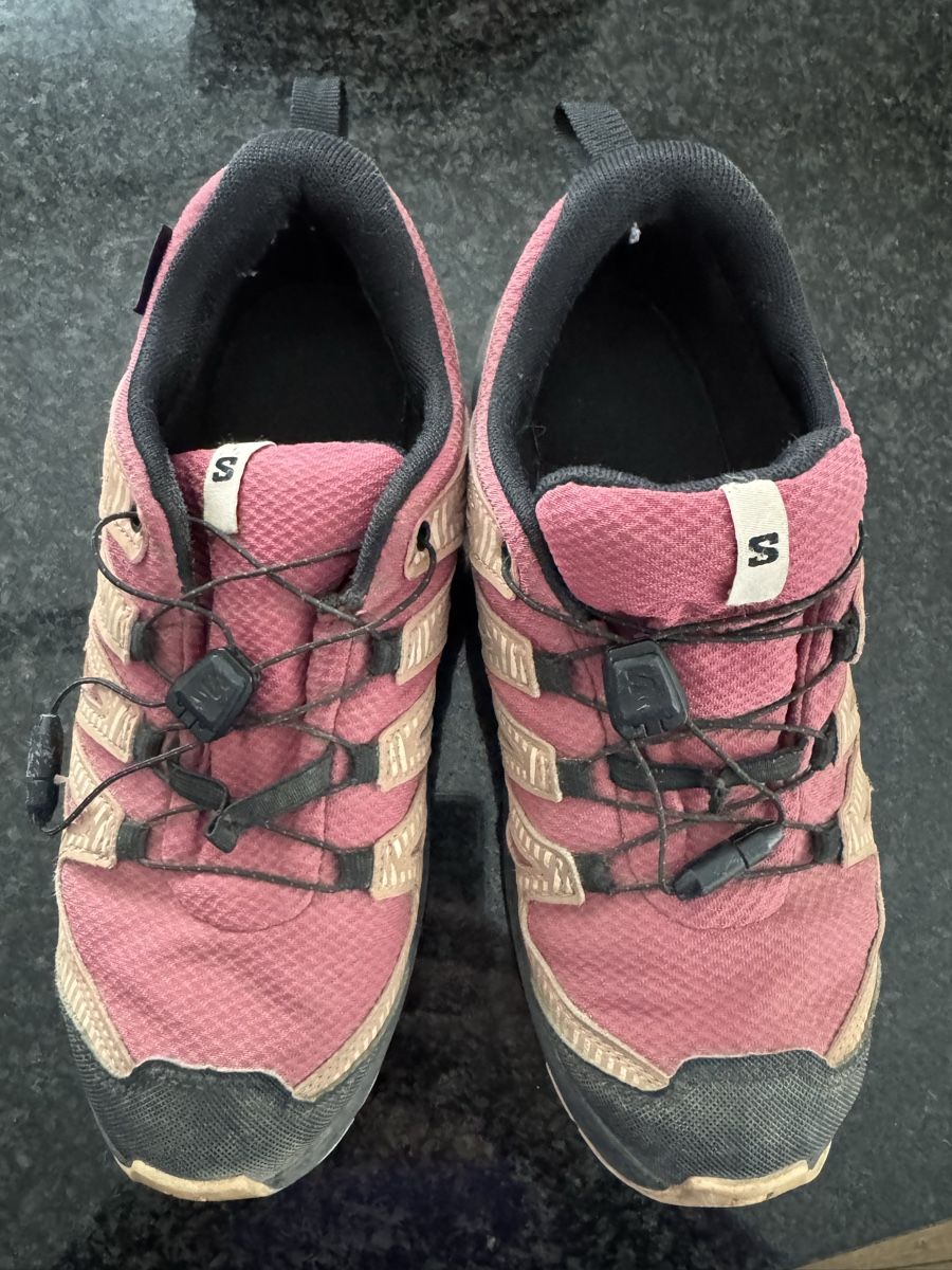 Salomon Schuhe für Mädchen: Trekkingschuhe Gr.37 – Gebraucht aus Lengnau AG von Soleil78
