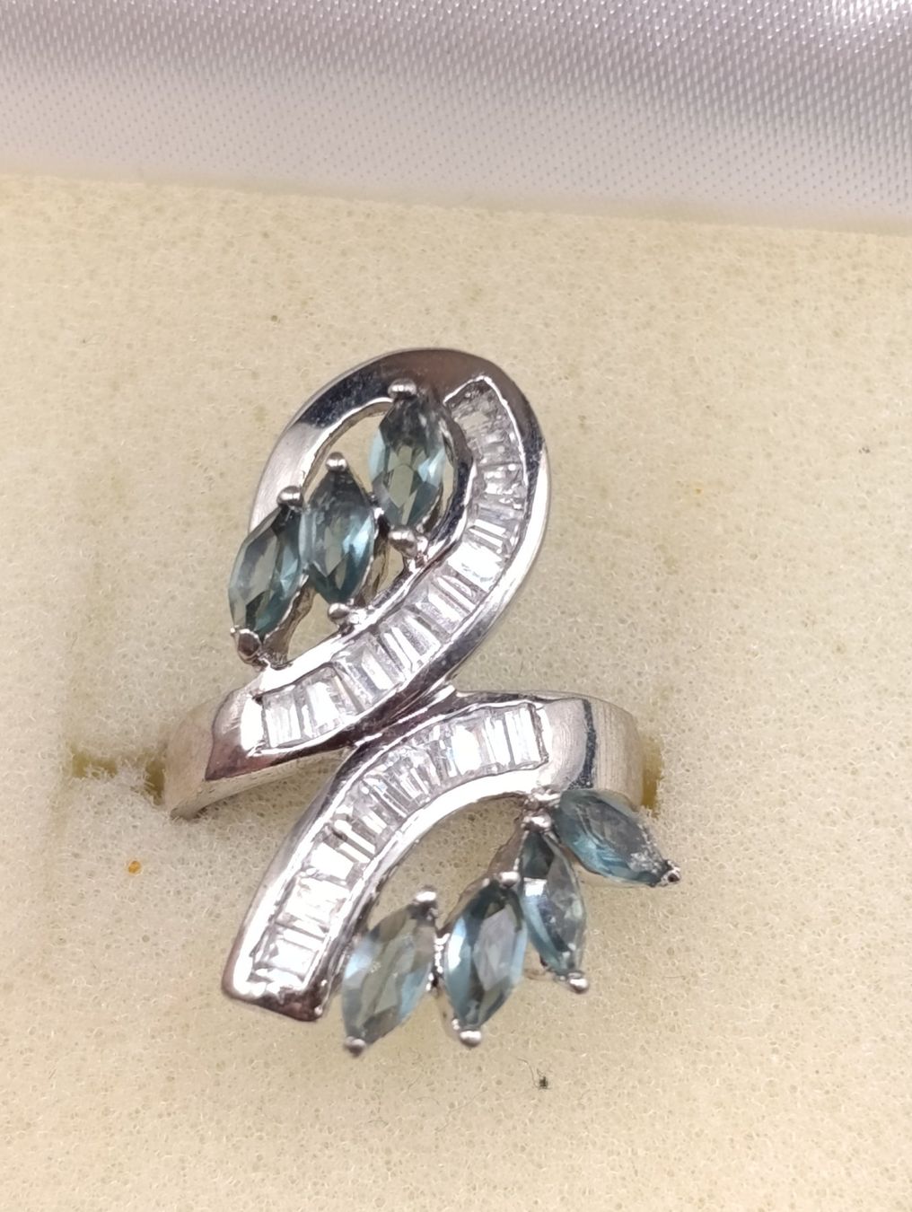 Ringe: Vintage versilberte Ring mit Schmucksteine Top – Gebraucht aus Steffisburg von 1.Schmuckschatulle