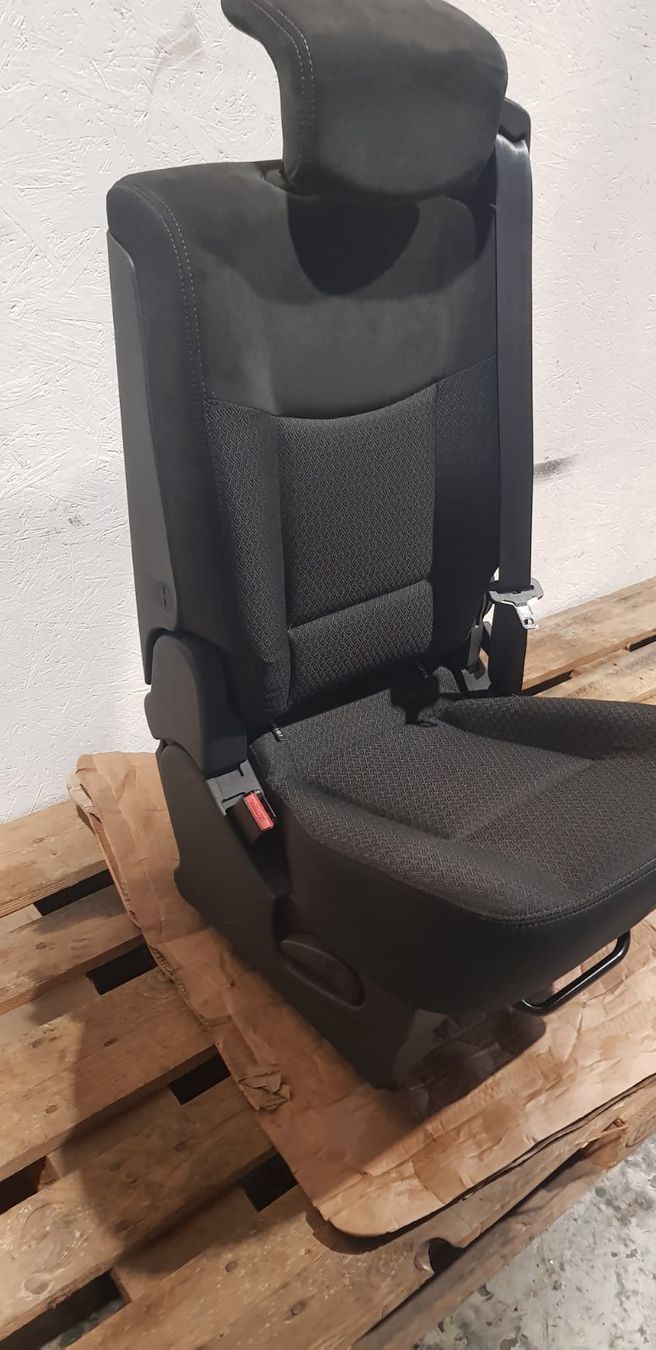 Tutti pezzi di ricambio auto: Renault Espace Sitze Auto Sitz Sjedili Siege Camper – Usato da Herzogenbuchsee venduto da ilh_kh5d 4