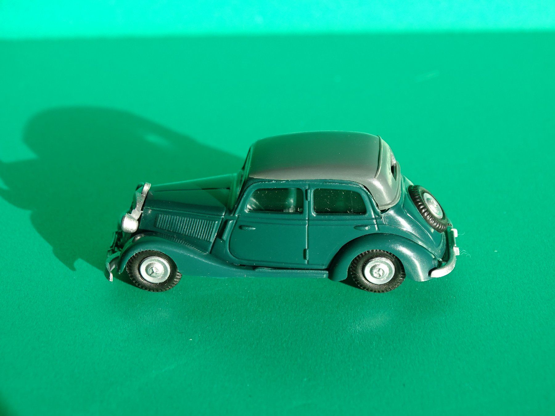 Praliné Modellini d'auto: Mercedes 170V von Praliné 1/87 – Usato da Bretzwil venduto da Meex 2