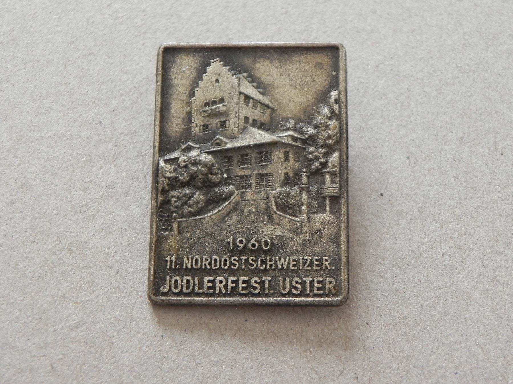 Broschen & Nadeln: Abzeichen Uster ZH Jodlerfest 1960 – Gebraucht aus Siebnen von krimsie