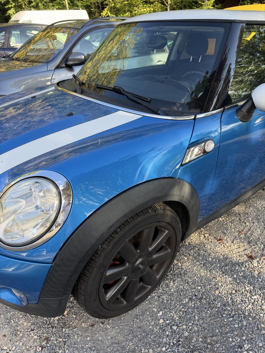 Mini Automobili: Mini John Cooper Works Unfallwagen defekt – Difettoso da Zürich venduto da kum_pbv8