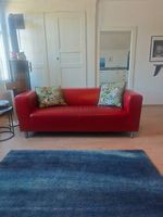 Rots Ledersofa  sehr guet im Schuss, stilvoll & bequem