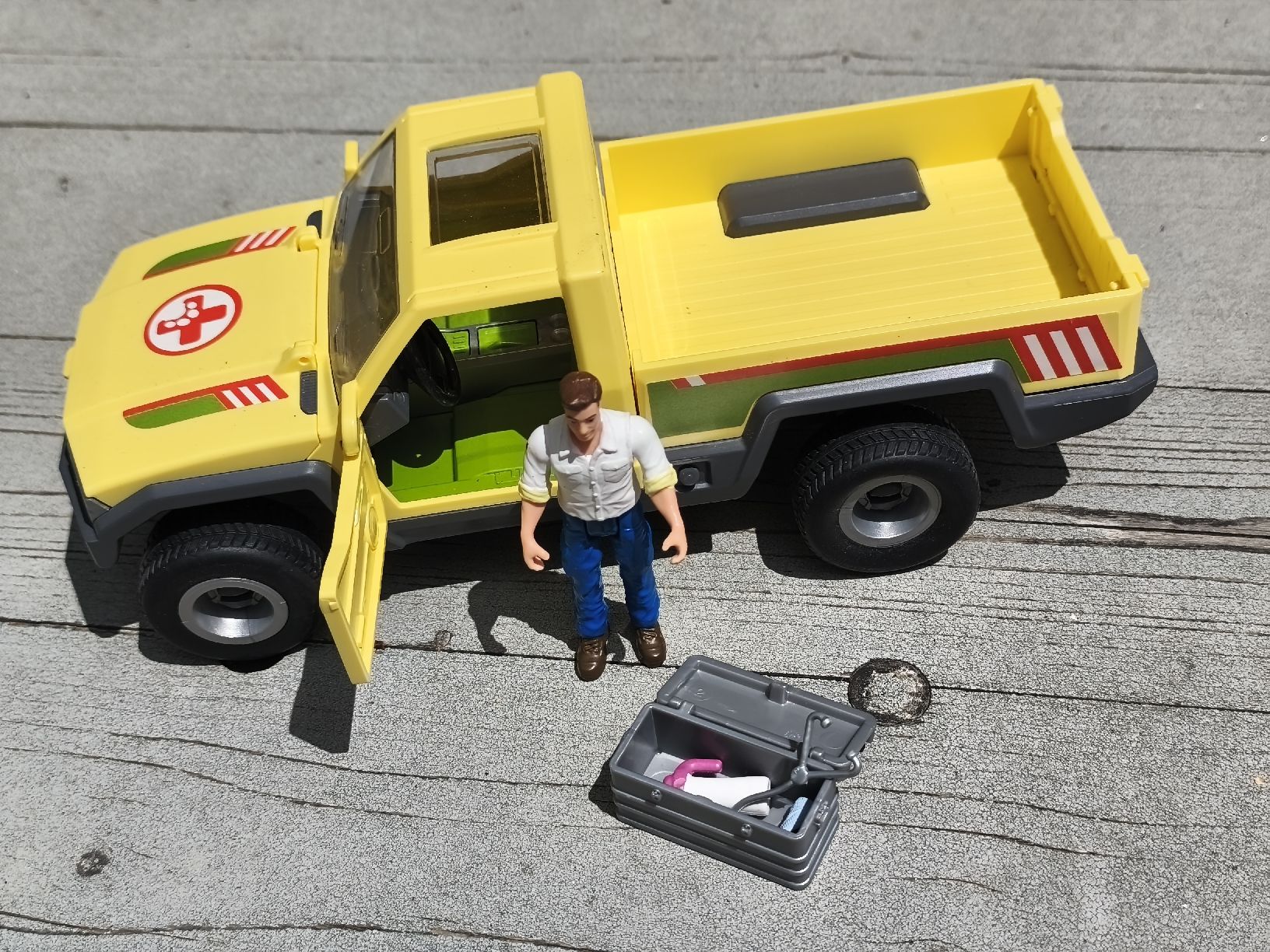 Schleich Giocattoli: Schleich Tierarzt-Auto – Usato da Ammerzwil BE venduto da Consuelo01