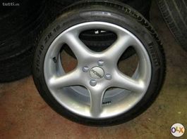 Fiat Alfa Lancia mit 215 40 16 Pneu