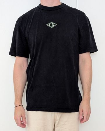 Han Kjøbenhavn T-Shirt in Schwarz mit Logo, Grösse S
