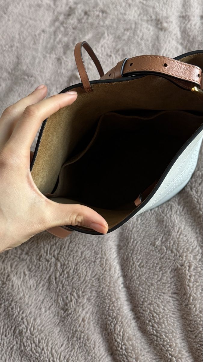 Loewe Borse da donna: Loewe bucket bag – Usato da Genève venduto da val_5jbf 5