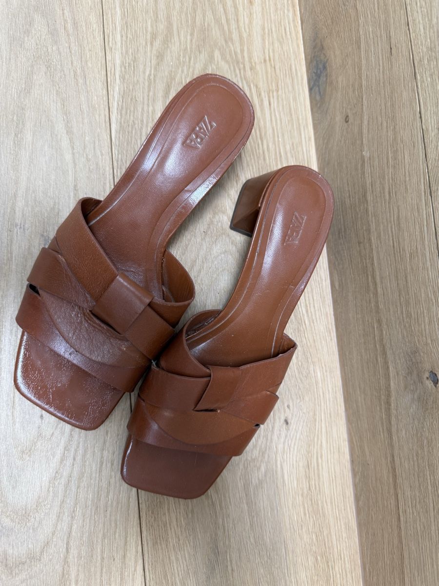 Zara Damenschuhe: Zara brown mules 36 – Gebraucht aus Echichens von Lorevitto 1