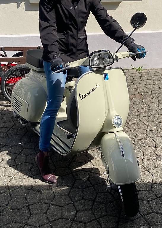 Strada: Vespa G.L 150 Veteran  – Usato da Winterthur venduto da Genni 1