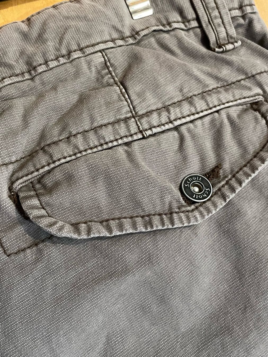 Schott Pantaloni: SCHOTT BROS. CARGO SHORTS SZ: 32 – Usato da Cortaillod venduto da Stay_Alive_vintage 4