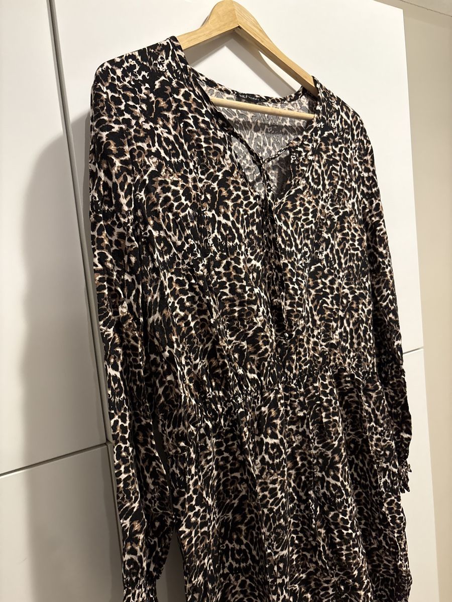 Kleider: Robe à imprimé léopard - Taille 40 – Gebraucht aus Pully von kaba07 2