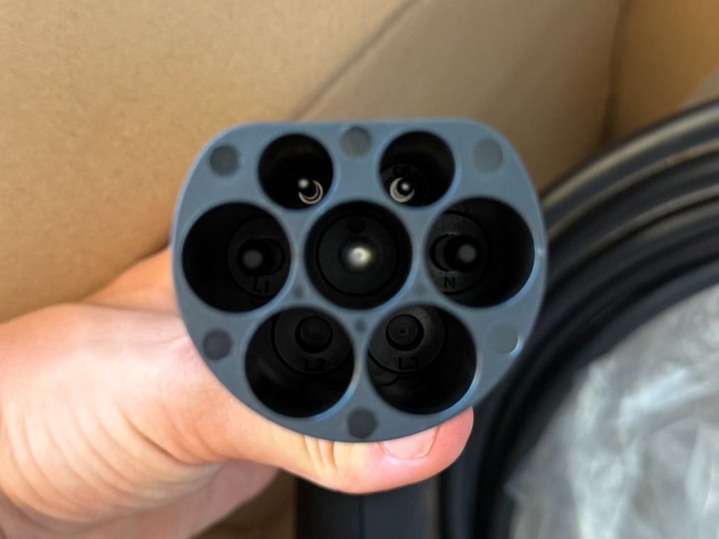 Cavi: Ladekabel Typ 2 neu 6m 7.4kW 3-phasig schwarz – Nuovo e nell'imballaggio originale da Biel/Bienne venduto da orpundgarage 1