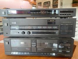 Technics Stereoanlage mit Verstärker und Kassettendeck