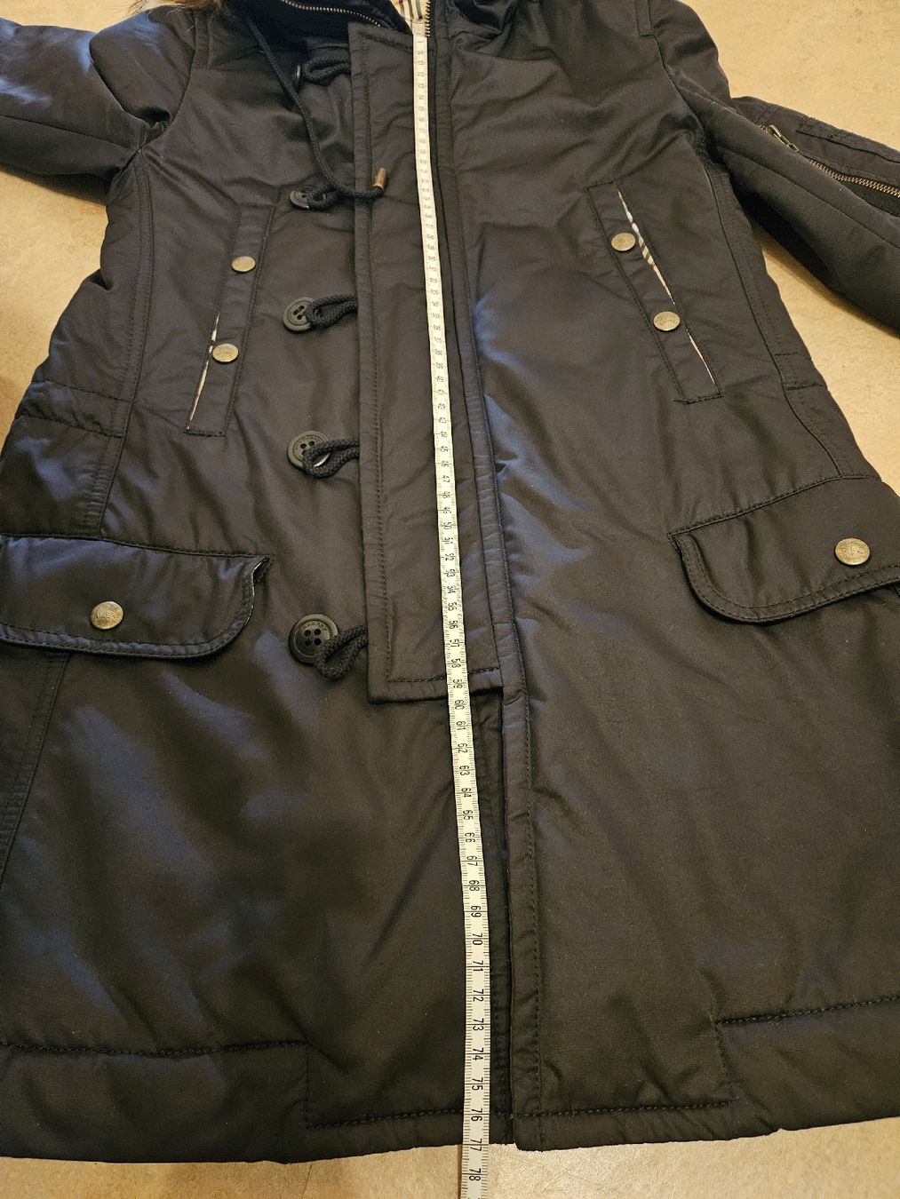 Burberry Giacche: Burberry Blue Label Daunenjacke – Usato da Dietlikon venduto da kon_2d9n 9