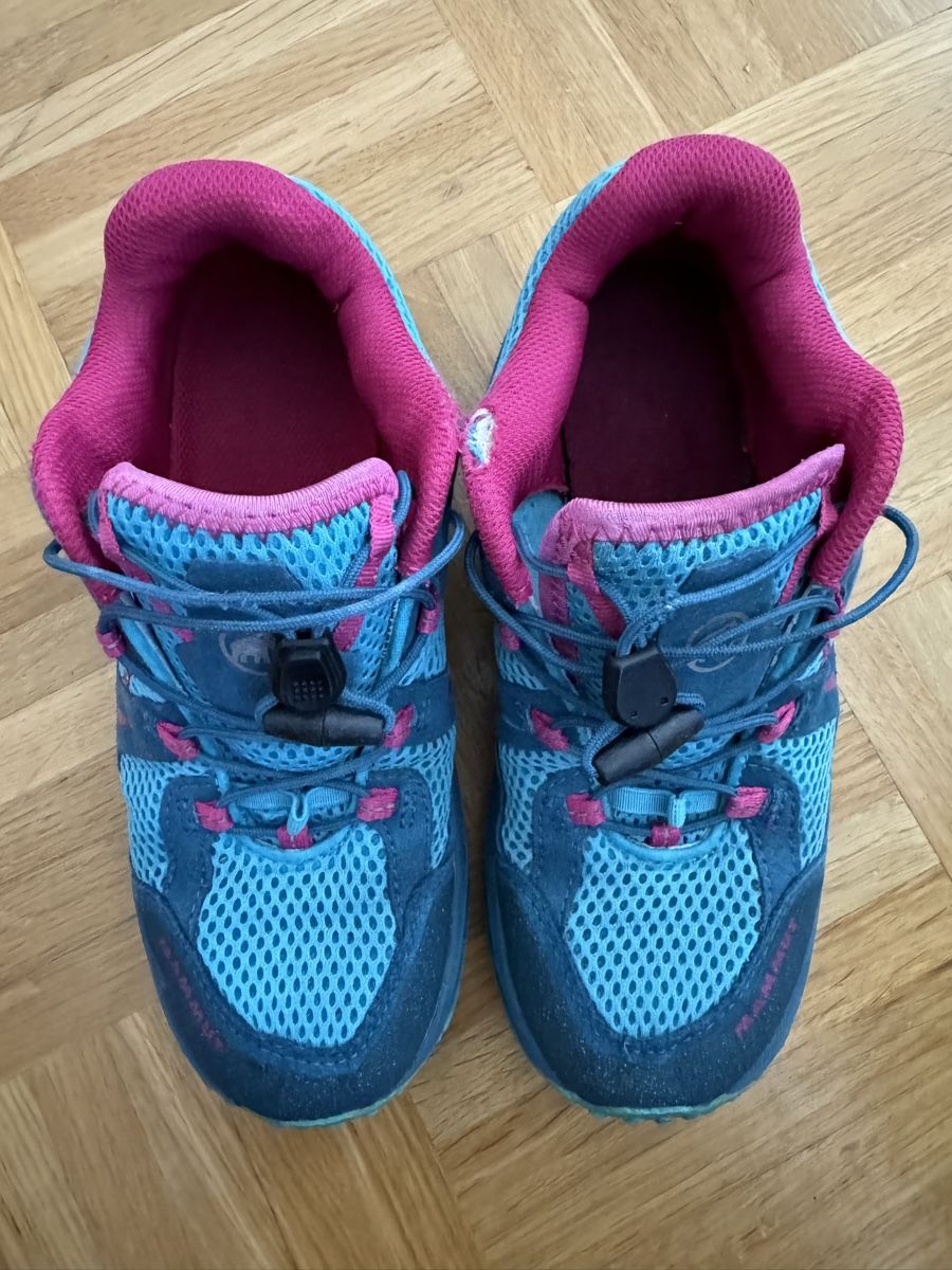 Mammut Chaussures filles: Kinder Wanderschuhe Mammut, Gr. 33 – D'occasion à Kilchberg ZH par Von_dutch 1