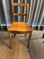Antiker Biedermeier Stuhl Nussbaum frisch restauriert !