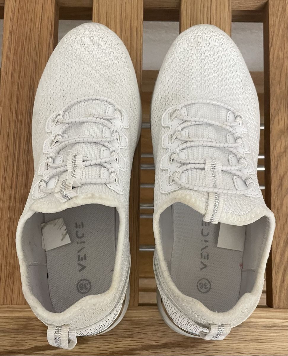 Damenschuhe: Weisse Sneaker von VENICE, Gr. 38 – Gebraucht aus Eschenbach SG von Patri84 1