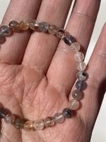 Natürliches Quarzarz Armband, ein schönes Frühlingsaccessoir