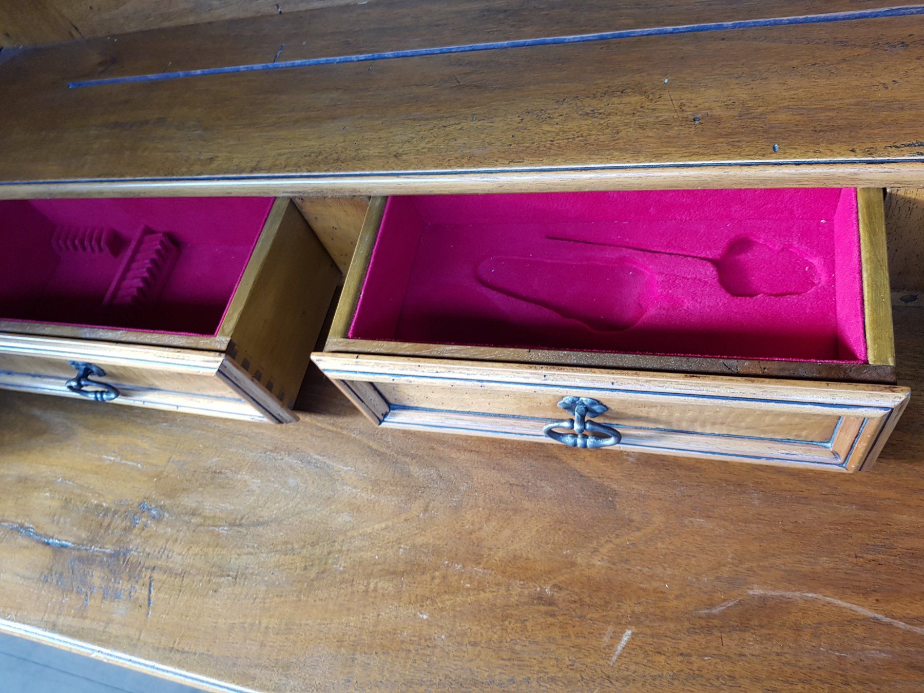 Buffets: Massiver Buffetschrank – D'occasion à Münchenstein par tsp01 6