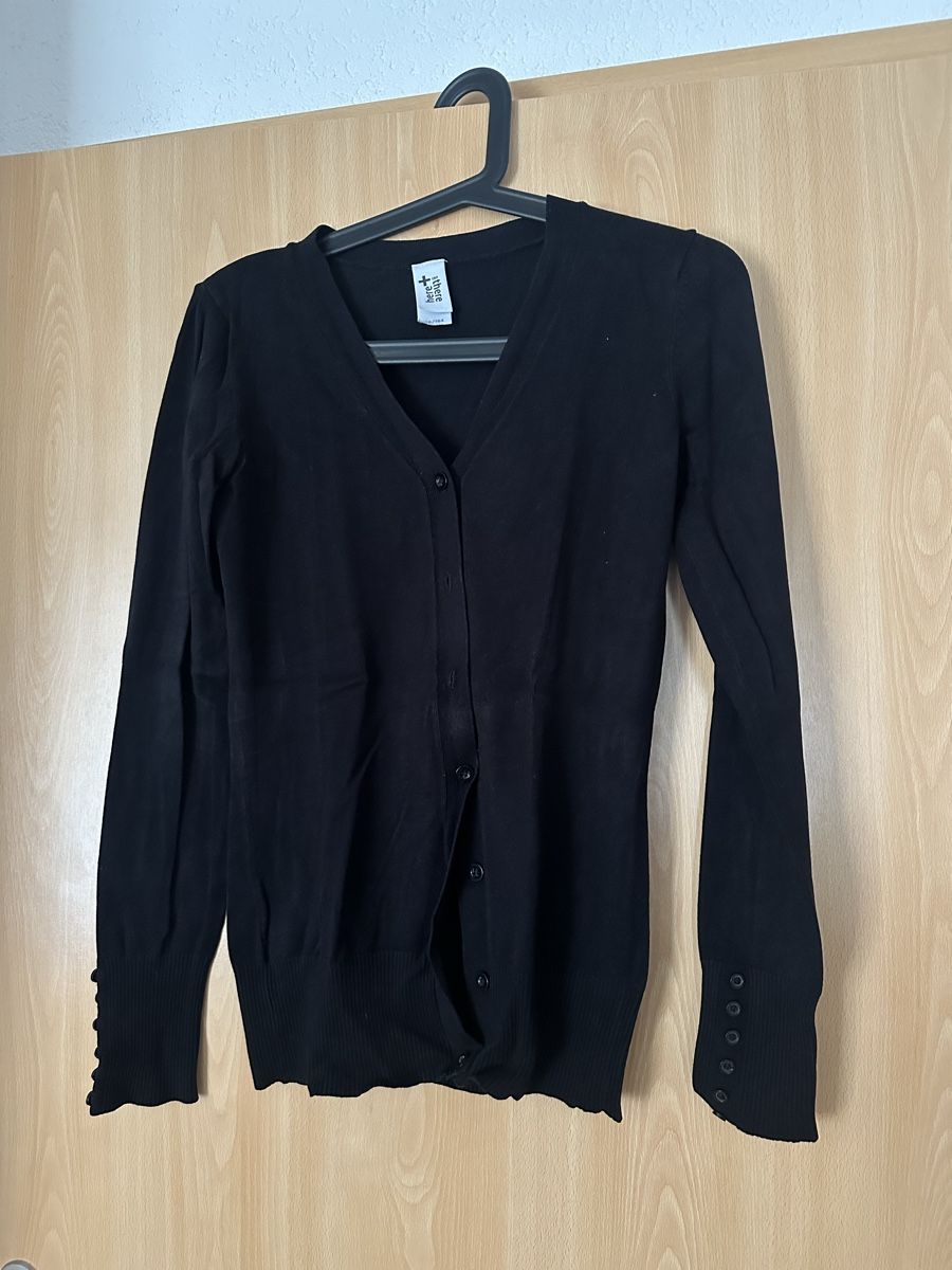 C&A Bolero: Schwarze Strickjacke mit Knöpfen Gr. S – Nuovo (secondo la descrizione) da Zollikofen venduto da Akshy 1