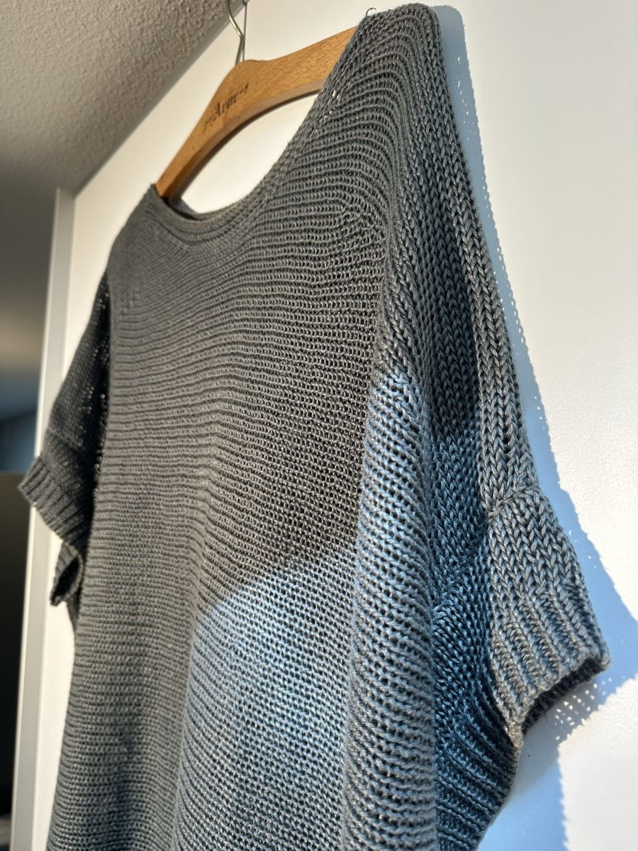 Peter Hahn T-Shirts: Peter Hahn Damen-Leinenshirt Grau/Oliv Gr. 48 – Gebraucht aus Therwil von jonasiw 1