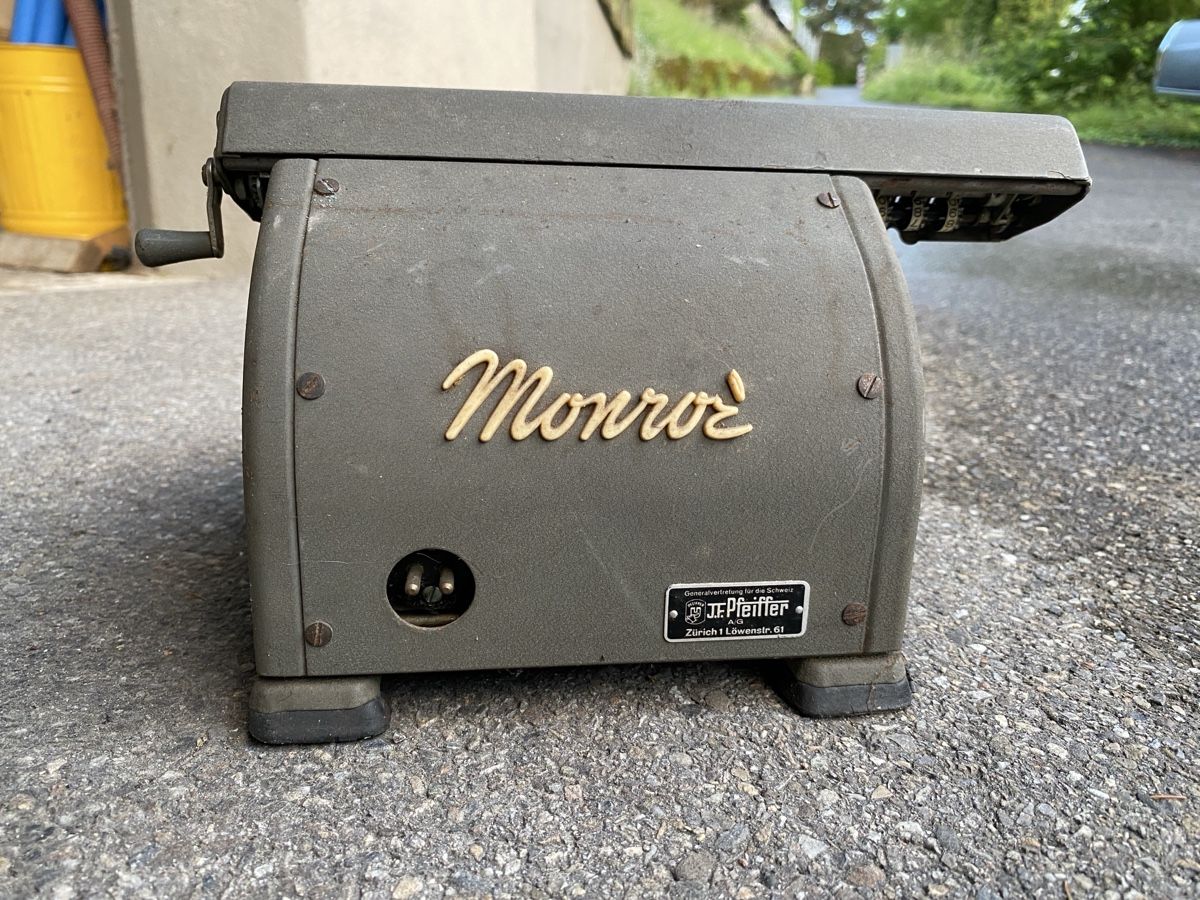Tutte le macchine: Alte Rechenmaschine Monroe – Difettoso da Sutz venduto da Cash900 2