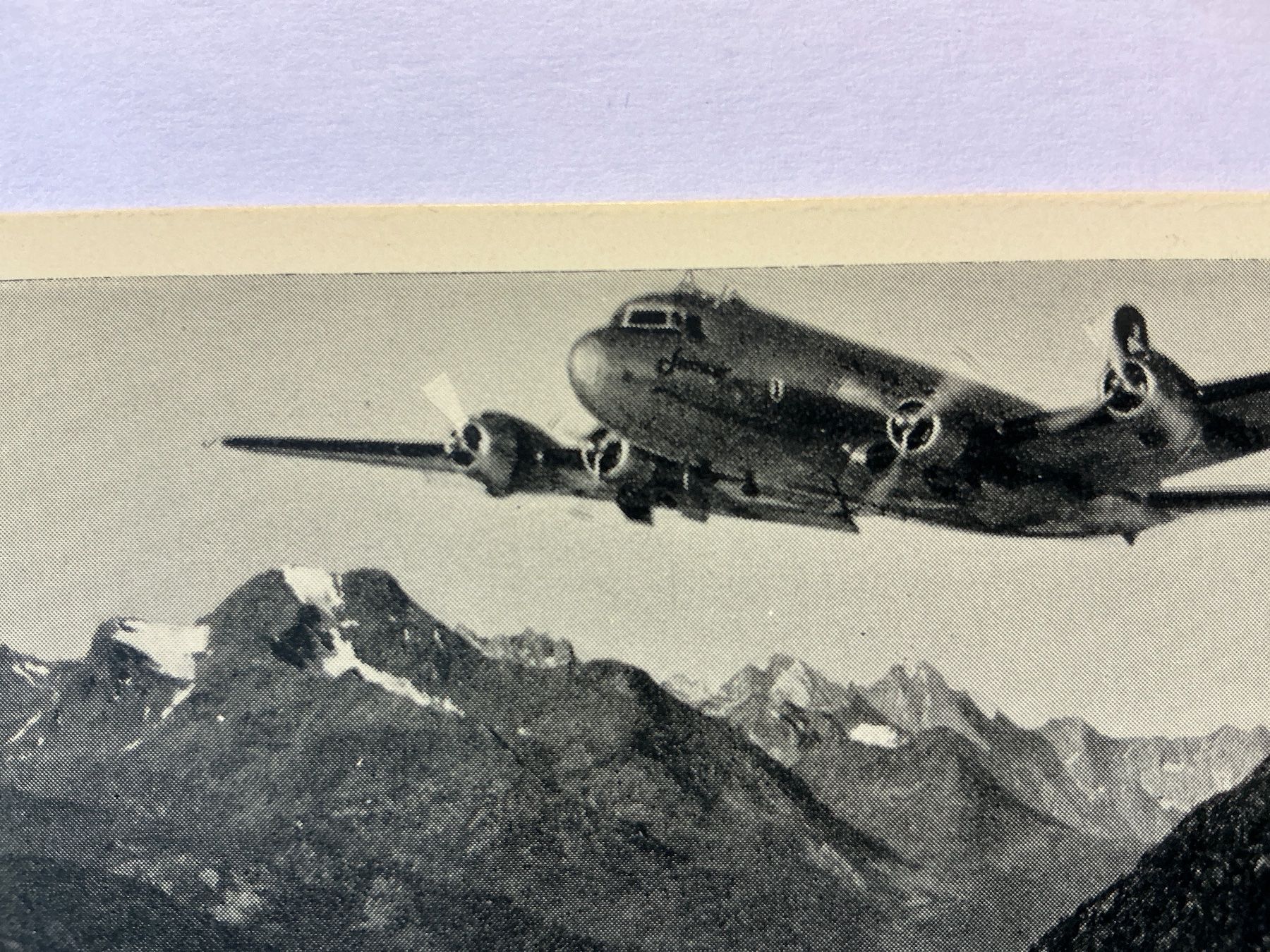 Cartoline postali: Swissair schwarz-weiss Postkarte DC4 – Usato da Maur venduto da 20hcodracir11 3
