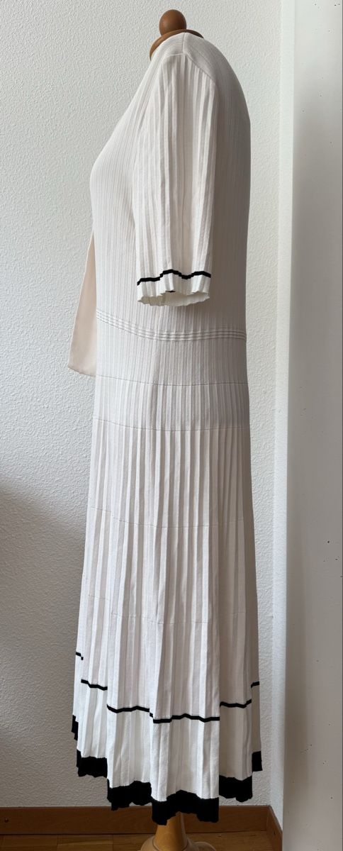 Marc Cain Vestiti: Robe Marc Cain crème, taille N5 plissée, viscose elastan – Nuovo (secondo la descrizione) da Morges venduto da sandy069 1
