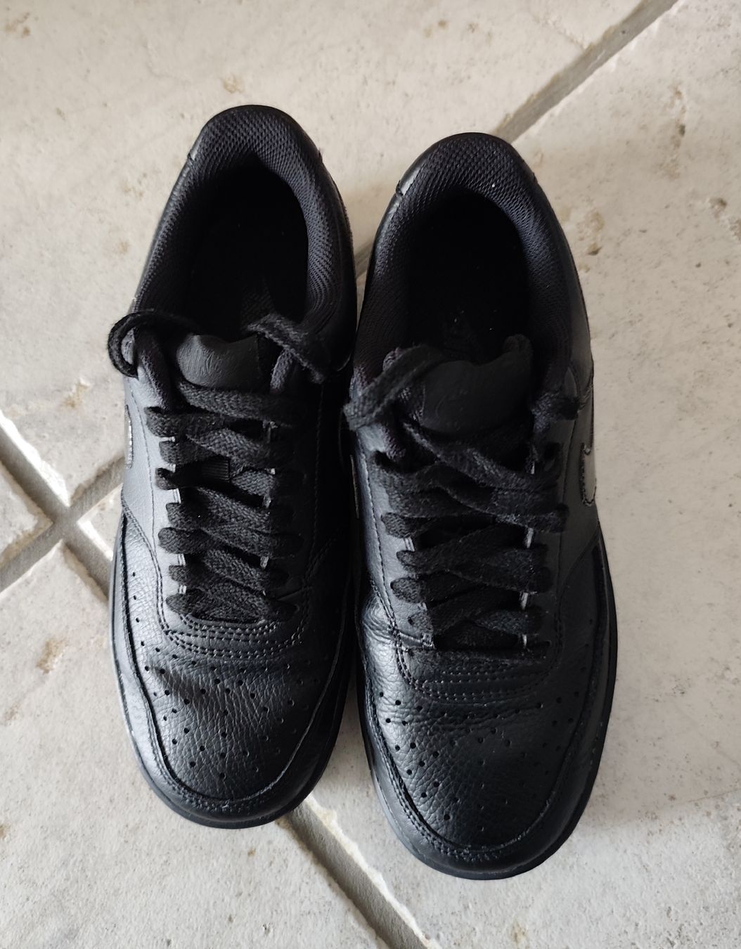 Nike Scarpe da donna: Nike  Sneaker Schwarz - Grösse 38 – Usato da Chur venduto da Rodanisa 5