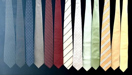 13 Seiden Krawatten diverser Marken