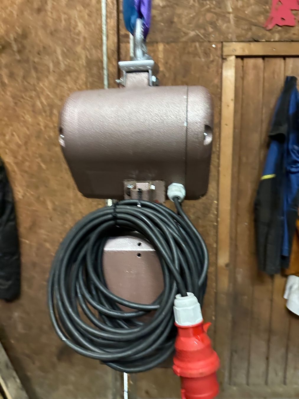 Paranco multiuso: Gis Kettenzug  Kran 1500Kg – Usato da Huttwil venduto da Palfinger02 7